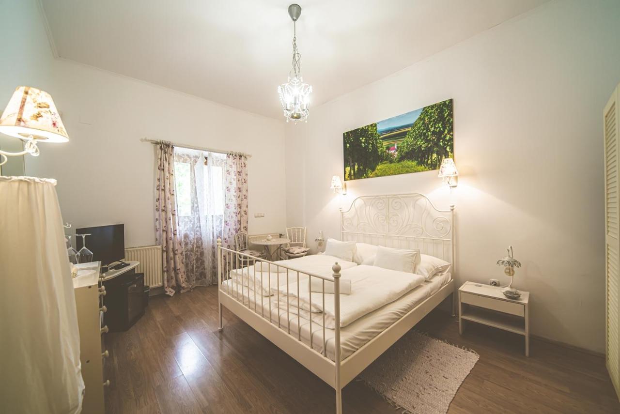 Palkonyha Panzio Speiz Gasztromuhely Bed & Breakfast Palkonya Ngoại thất bức ảnh